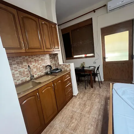 Andrea Apartment *
